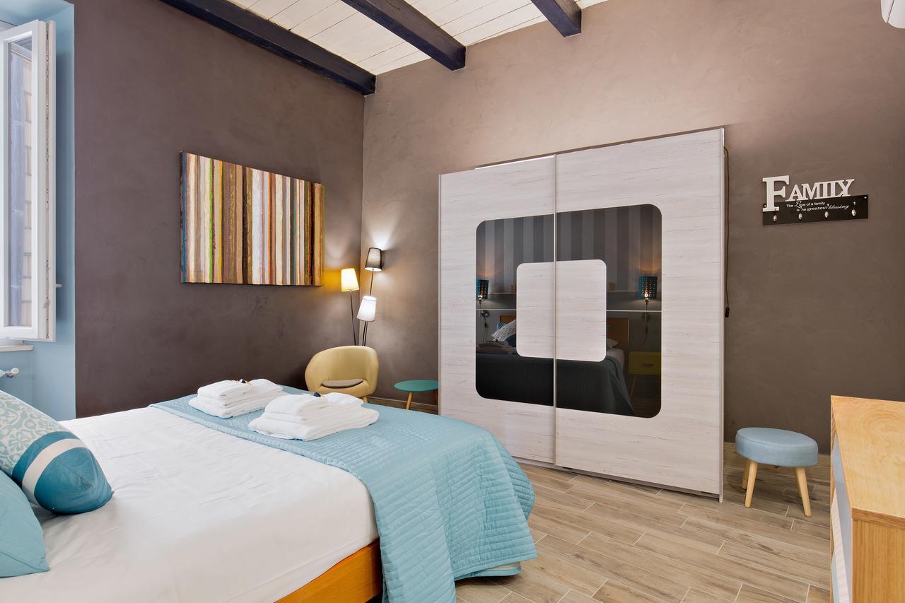 Rome As You Feel - Design Apartment At Colosseum ภายนอก รูปภาพ