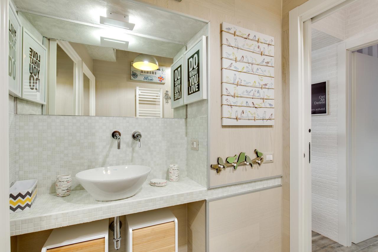 Rome As You Feel - Design Apartment At Colosseum ภายนอก รูปภาพ
